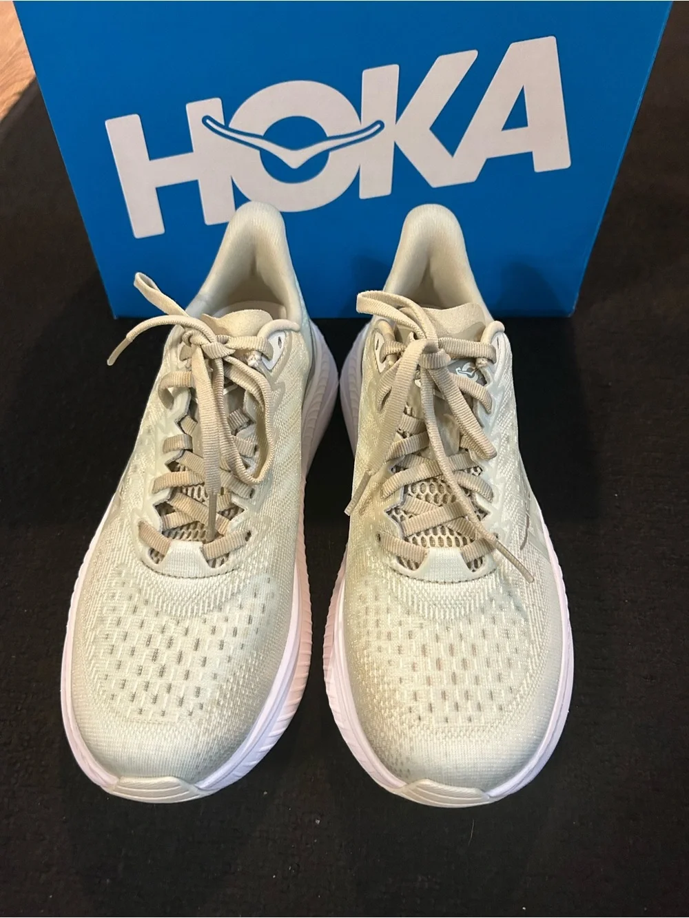 HOKA Mach oyster athletic training running lace up shoes sneakers women’s 9 new